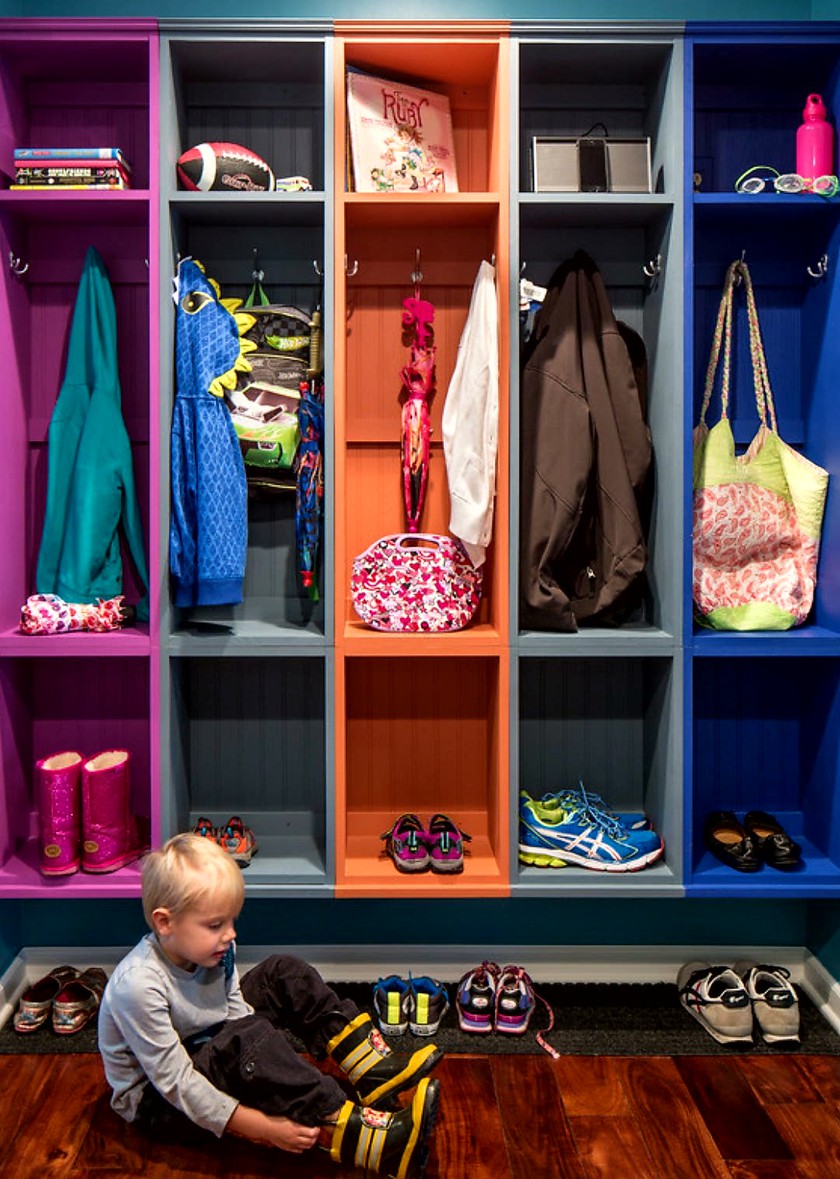 Детская цветная гардеробная комната Сочи
