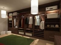 Классическая гардеробная комната из массива с подсветкой Сочи