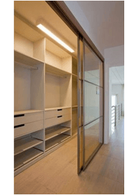 Линейная гардеробная комната с дверями купе Сочи